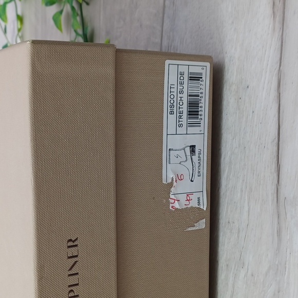 Donald J. Pliner Eryna Suede Stud Boot NIB - Picture 9 of 9